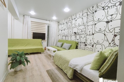 Тихая светлая квартирка с балконом. Центр рядом.