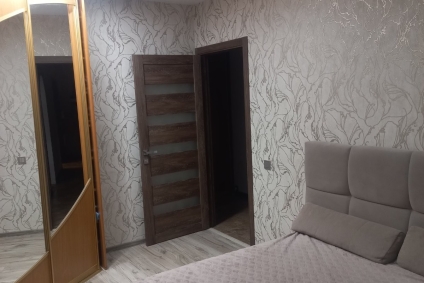 Центр, университет Кулешова. Ночь 40р. Часы 15р.