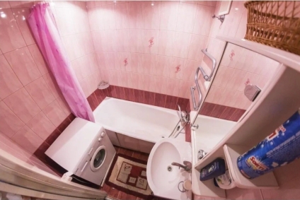 Центр, университет Кулешова. Ночь 40р. Часы 15р.