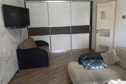 Сдаю двухкомнатную квартиру на сутки,часы